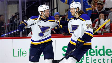 Blues beat Hurricanes 2-1 in shootout